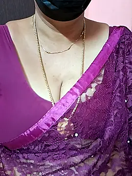 Snapshot of ananya956 chatting on 09.21.25 ananya956 online show from 09.21.25