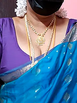 Snapshot of ananya956 chatting on 09.21.25 ananya956 online show from 09.21.25