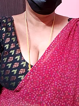 Snapshot of ananya956 chatting on 09.23.25 ananya956 online show from 09.23.25