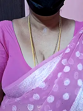 Snapshot of ananya956 chatting on 09.24.25 ananya956 online show from 09.24.25