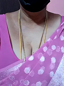 Snapshot of ananya956 chatting on 09.25.25 ananya956 online show from 09.25.25