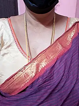 Snapshot of ananya956 chatting on 09.25.25 ananya956 online show from 09.25.25