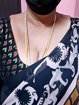 Snapshot of ananya956 chatting on 09.26.25 ananya956 online show from 09.26.25