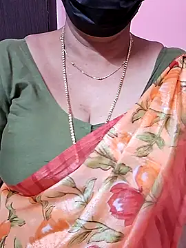 Snapshot of ananya956 chatting on 09.29.25 ananya956 online show from 09.29.25