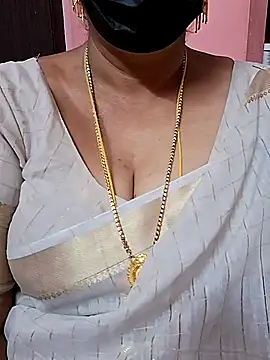 Snapshot of ananya956 chatting on 10.03.25 ananya956 online show from 10.03.25