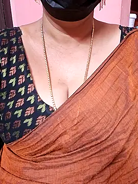 Snapshot of ananya956 chatting on 10.05.25 ananya956 online show from 10.05.25