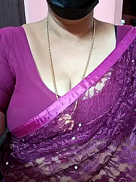 Snapshot of ananya956 chatting on 10.07.25 ananya956 online show from 10.07.25