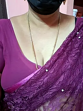 Snapshot of ananya956 chatting on 10.08.25 ananya956 online show from 10.08.25