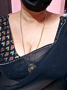 Snapshot of ananya956 chatting on 10.10.25 ananya956 online show from 10.10.25