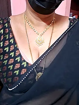 Snapshot of ananya956 chatting on 10.10.25 ananya956 online show from 10.10.25