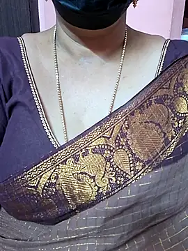 Snapshot of ananya956 chatting on 10.11.25 ananya956 online show from 10.11.25