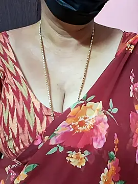 Snapshot of ananya956 chatting on 10.14.25 ananya956 online show from 10.14.25