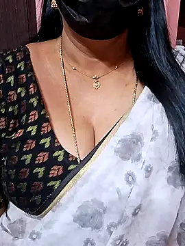 Snapshot of ananya956 chatting on 10.15.25 ananya956 online show from 10.15.25