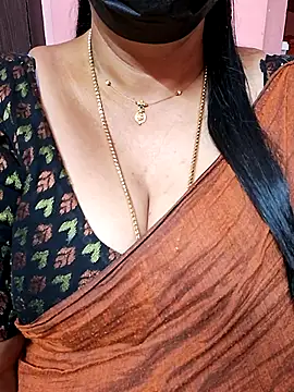 Snapshot of ananya956 chatting on 10.18.25 ananya956 online show from 10.18.25