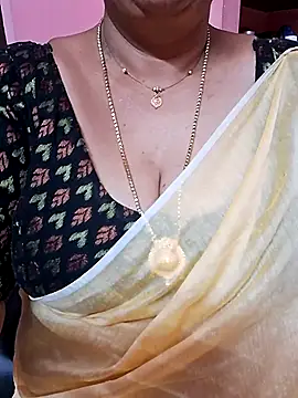 Snapshot of ananya956 chatting on 10.22.25 ananya956 online show from 10.22.25