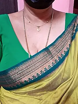 Snapshot of ananya956 chatting on 10.26.25 ananya956 online show from 10.26.25