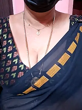 Snapshot of ananya956 chatting on 10.29.25 ananya956 online show from 10.29.25