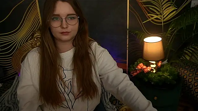 Snapshot of MagicPeachh_ chatting on 12.19.24 MagicPeachh online show from 12.19.24