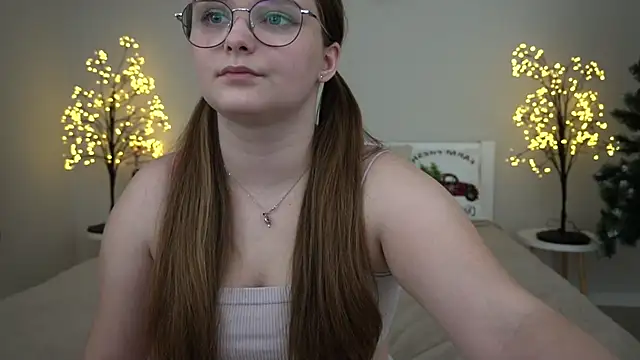 Snapshot of MagicPeachh_ chatting on 01.22.25 MagicPeachh online show from 01.22.25