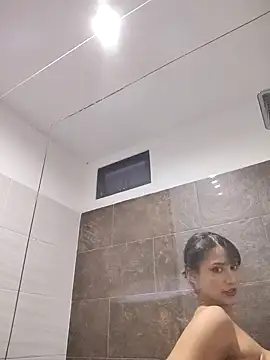 Snapshot of Ramona_Flower chatting on 12.20.24 Ramona Flower online show from 12.20.24