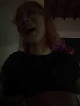 Snapshot of Ramona_Flower chatting on 01.04.25 Ramona Flower online show from 01.04.25