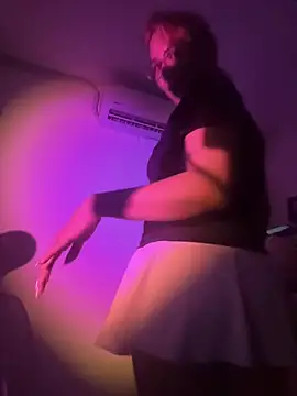 Snapshot of Ramona_Flower chatting on 01.16.25 Ramona Flower online show from 01.16.25