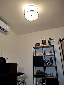 Snapshot of Ramona_Flower chatting on 10.09.25 Ramona Flower online show from 10.09.25