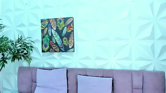 Victoria Coleman online show from 02.14.25