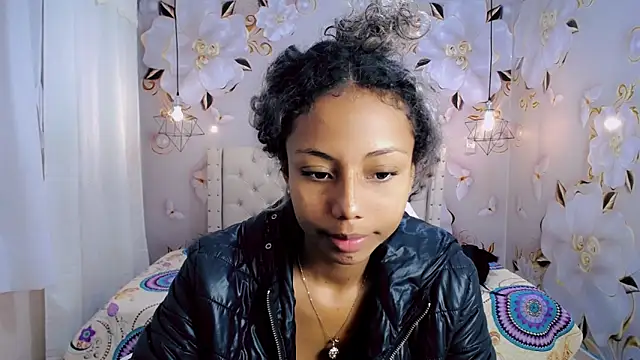 Snapshot of jasmin_brunette_ chatting on 12.12.24 jasmin brunette  online show from 12.12.24