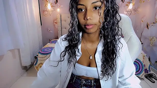 Snapshot of jasmin_brunette_ chatting on 02.21.25 jasmin brunette  online show from 02.21.25