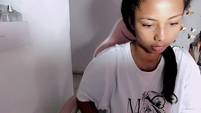 Snapshot of jasmin_brunette_ chatting on 09.29.25 jasmin brunette  online show from 09.29.25