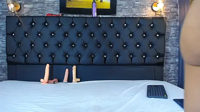 Snapshot of Malory_Cortez chatting on 11.12.25 Malory Cortez online show from 11.12.25