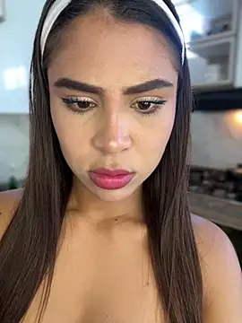 HaileyBaldwin online show from 01.06.25