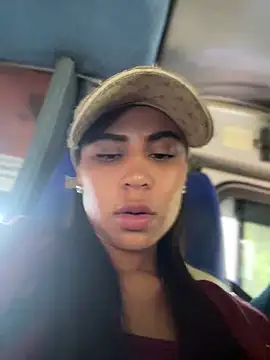 HaileyBaldwin online show from 01.19.25