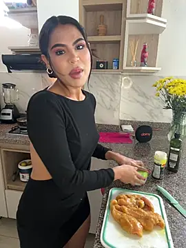 HaileyBaldwin online show from 01.26.25