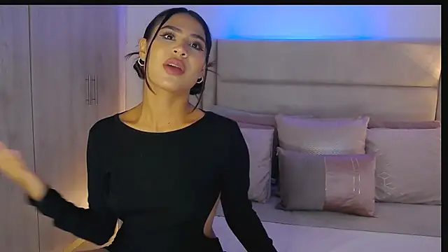 HaileyBaldwin online show from 02.06.25