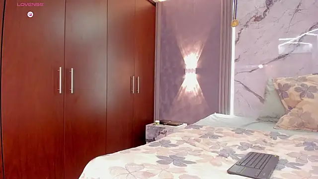 Johan Williams 07 online show from 10.04.25