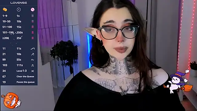 Snapshot of Dixi_Pixi_ chatting on 11.06.25 Dixi Pixi online show from 11.06.25