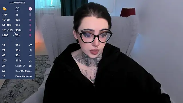 Snapshot of Dixi_Pixi_ chatting on 06.13.26 Dixi Pixi online show from 06.13.26
