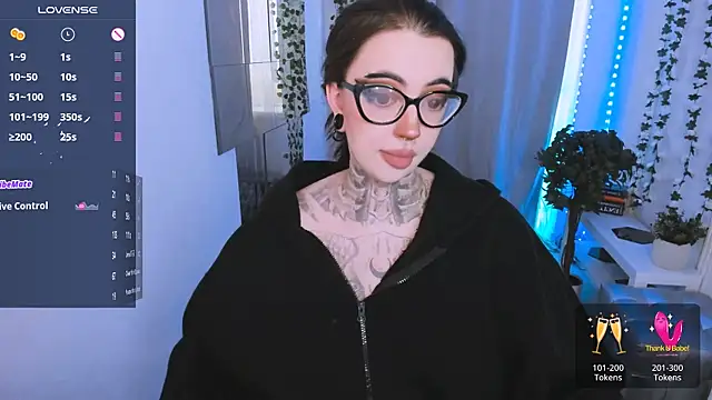 Snapshot of Dixi_Pixi_ chatting on 06.20.26 Dixi Pixi online show from 06.20.26