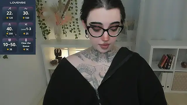 Snapshot of Dixi_Pixi_ chatting on 07.17.26 Dixi Pixi online show from 07.17.26