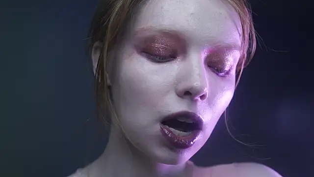 ginger hugs online show from 03.10.25