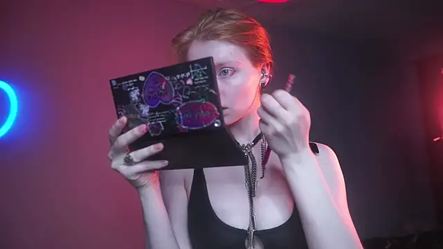 ginger hugs online show from 09.17.25