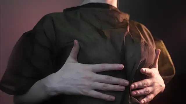 ginger hugs online show from 10.14.25