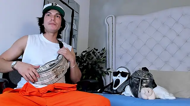 Karimferrer online show from 11.01.25