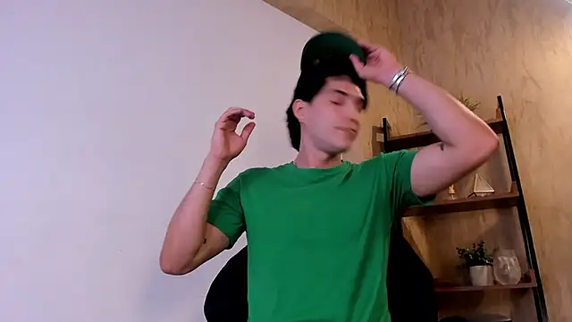 Snapshot of Karimferrer chatting on 02.04.26 Karimferrer online show from 02.04.26