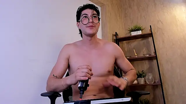 Snapshot of Karimferrer chatting on 02.06.26 Karimferrer online show from 02.06.26