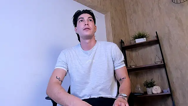 Snapshot of Karimferrer chatting on 02.16.26 Karimferrer online show from 02.16.26