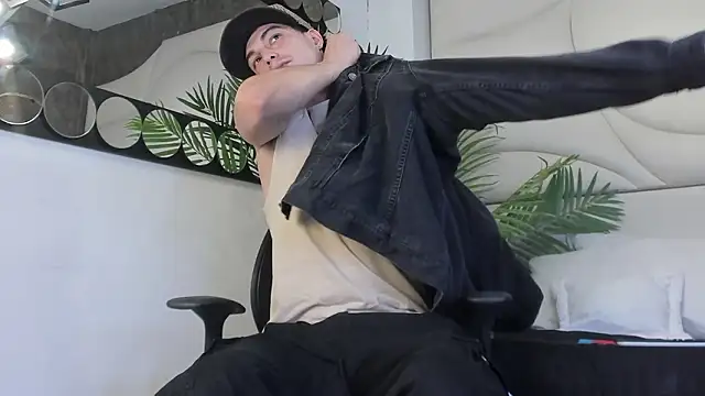 Snapshot of Karimferrer chatting on 02.20.26 Karimferrer online show from 02.20.26