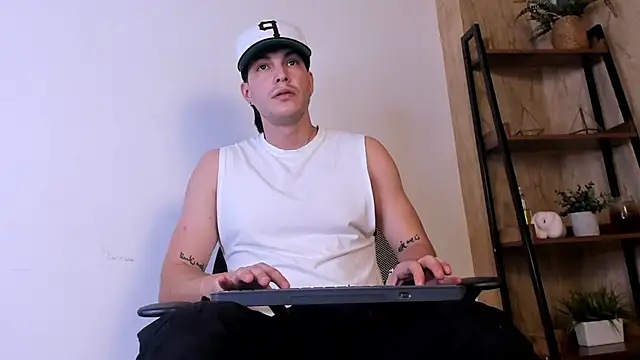 Snapshot of Karimferrer chatting on 02.24.26 Karimferrer online show from 02.24.26